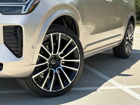 New 2026 Volvo XC90 B6 Ultra w/ Lounge Package image 10
