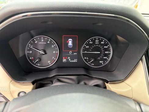 Used 2024 Subaru Outback Premium AWD/4WD image 18