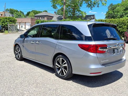 Used 2018 Honda Odyssey Elite image 2