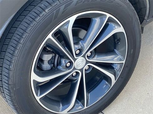Used 2020 Buick Encore GX Select image 9