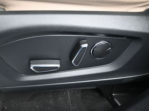 Used 2020 Ford Explorer Limited w/ Class III Trailer Tow Package image 11