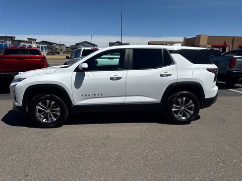 Used 2025 Chevrolet Equinox LT w/ Safety and Technology Package FWD image 2
