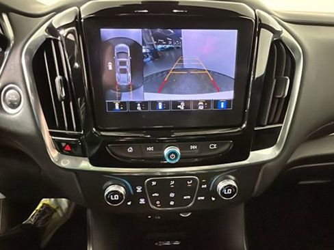 Used 2022 Chevrolet Traverse RS AWD/4WD image 25