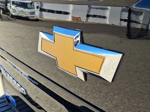 Used 2022 Chevrolet Silverado 1500 High Country w/ Technology Package AWD/4WD image 29