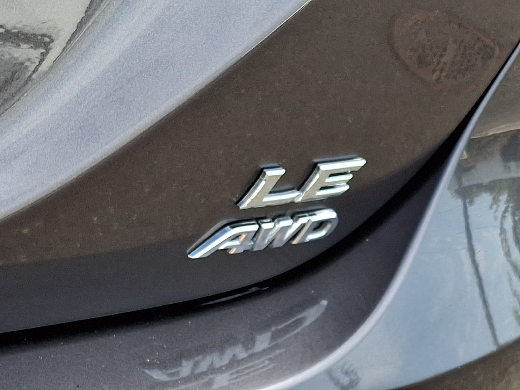 Used 2024 Toyota Camry LE AWD/4WD image 32