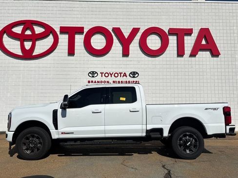Used 2024 Ford F250 Lariat w/ Lariat Ultimate Package image 2