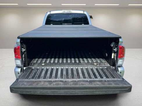 Certified 2022 Toyota Tacoma TRD Off-Road w/ Technology Package AWD/4WD image 15