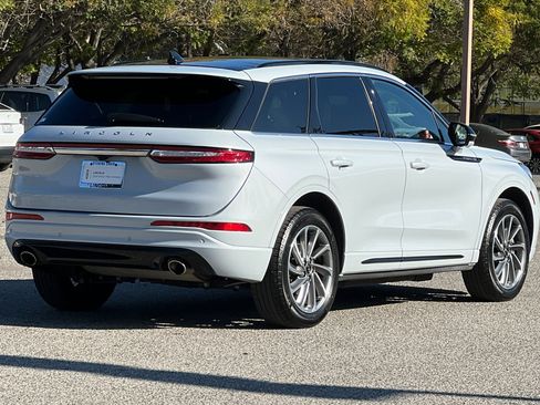 Used 2025 Lincoln Corsair Grand Touring w/ Equipment Group 301A image 4