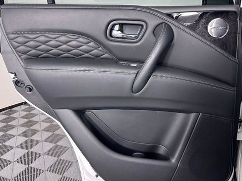 Certified 2024 INFINITI QX80 Sensory image 22