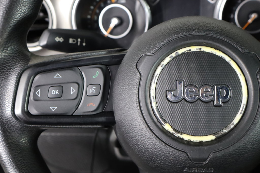 Used 2018 Jeep Wrangler Unlimited Sport AWD/4WD image 8