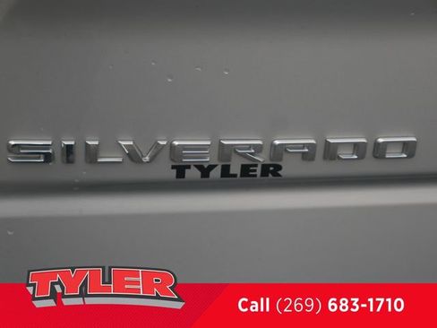 Used 2022 Chevrolet Silverado 1500 W/T w/ Trailering Package image 17