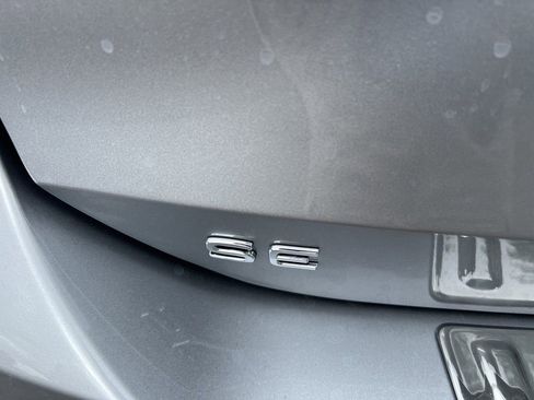 New 2025 Volkswagen Tiguan SE image 11