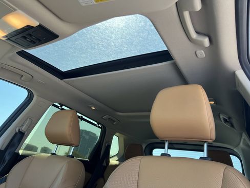 Used 2023 Nissan Rogue Platinum FWD image 10