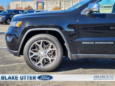 Used 2021 Jeep Grand Cherokee Limited image 9