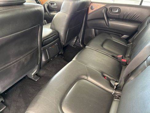 Used 2023 Nissan Armada SL RWD image 11