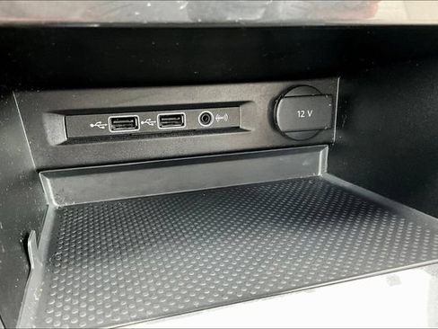 Used 2019 Volkswagen Tiguan SEL AWD/4WD image 16