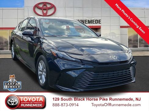 Used 2025 Toyota Camry LE FWD image 1