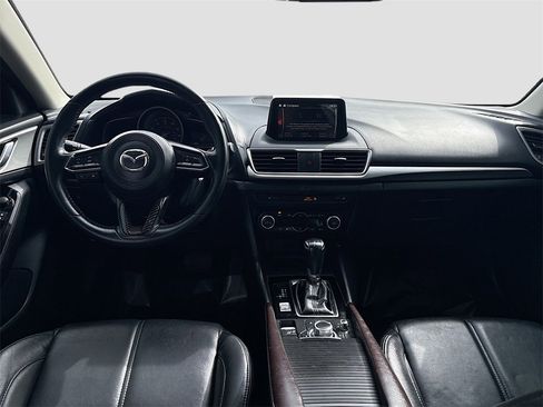 Used 2018 MAZDA MAZDA3 Touring image 22