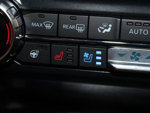 Used 2025 Ford F150 Platinum AWD/4WD image 46