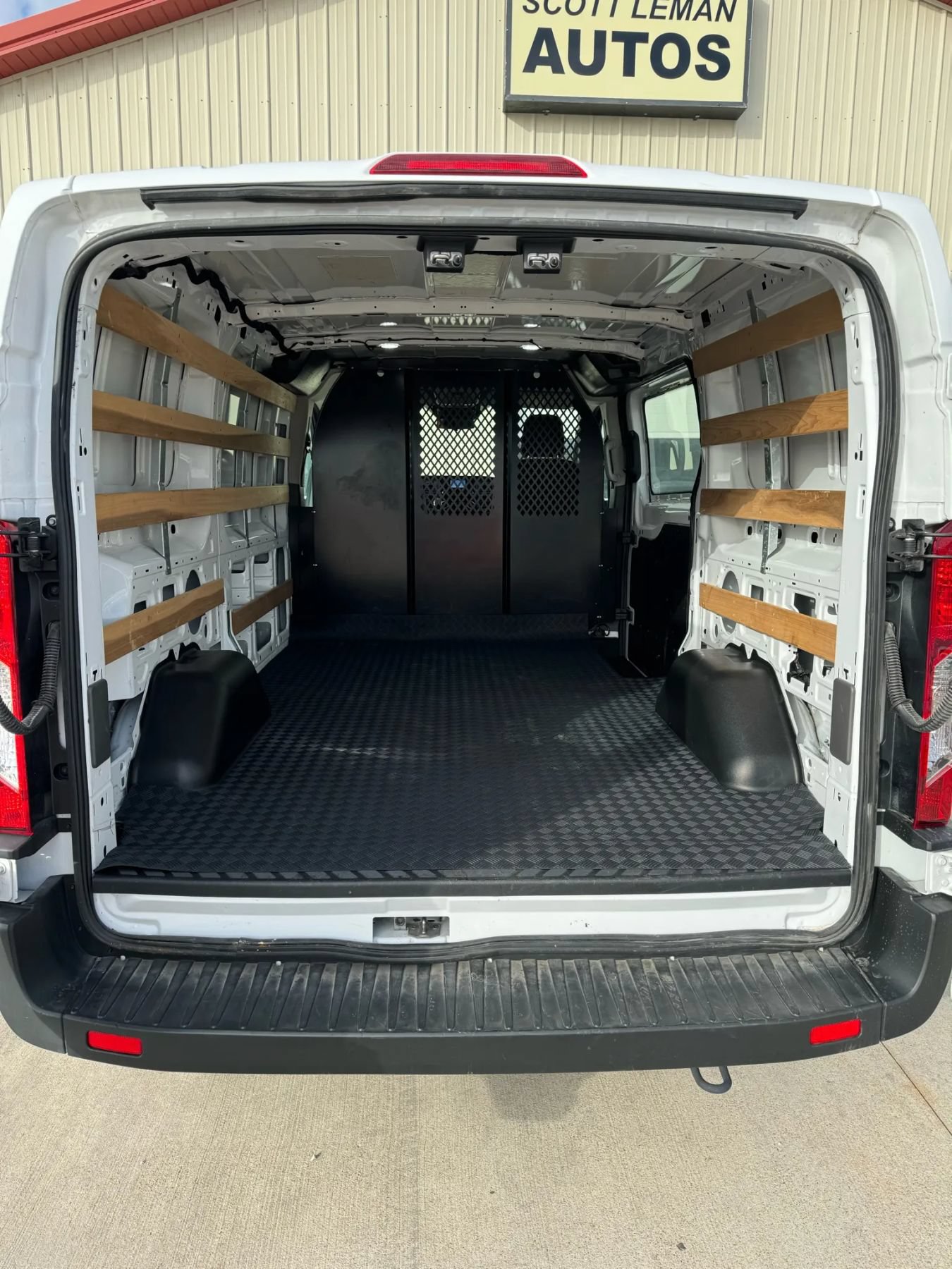 Used 2024 Ford Transit 250 Low Roof w/ Exterior Upgrade Package RWD image 13