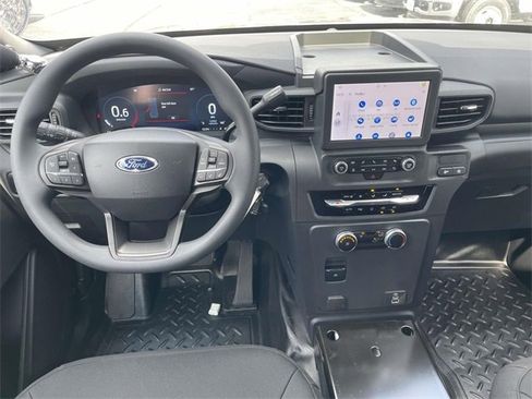 New 2025 Ford Explorer 4WD Police Interceptor image 4