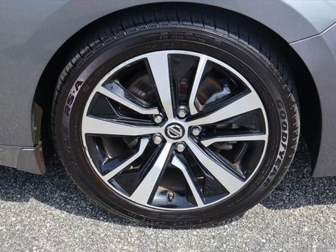 Used 2021 Nissan Maxima 3.5 SV w/ Floor Mat Group image 7