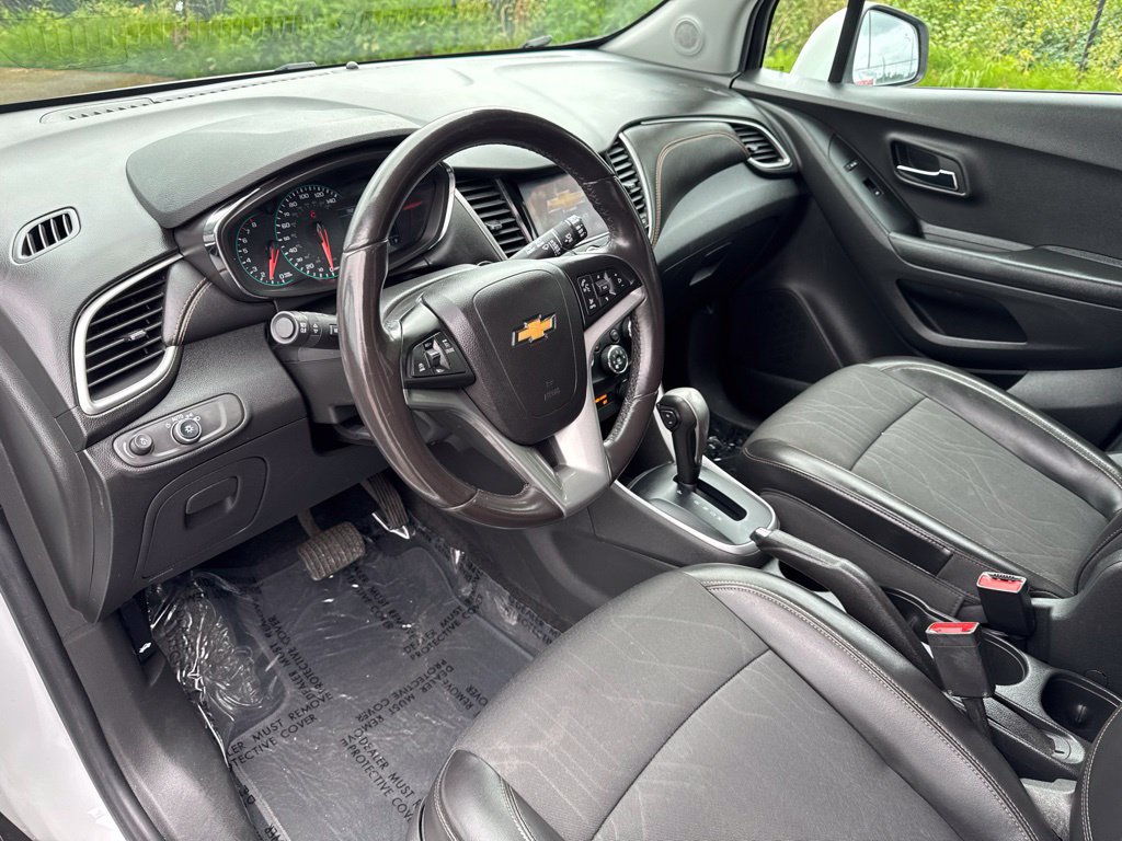 Used 2022 Chevrolet Trax LT w/ Driver Confidence Package AWD/4WD image 8