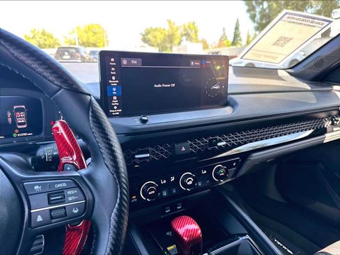 Used 2025 Honda Accord Sport image 9