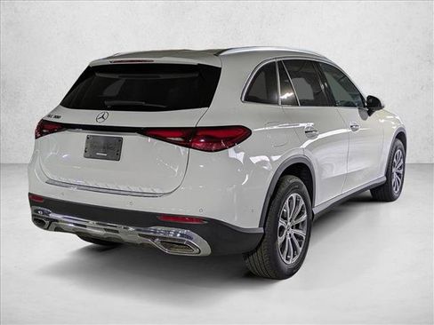 Certified 2026 Mercedes-Benz GLC 300 image 2