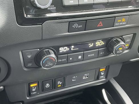 Used 2024 Nissan Frontier SL w/ Technology Package image 28