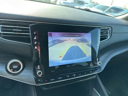 Used 2024 Jeep Wagoneer Series II image 8