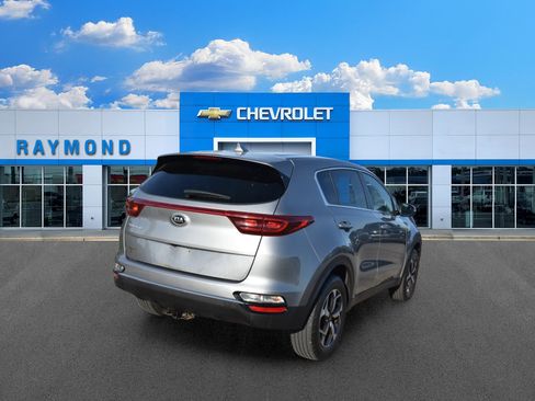 Used 2020 Kia Sportage LX w/ LX Popular Package AWD/4WD image 3