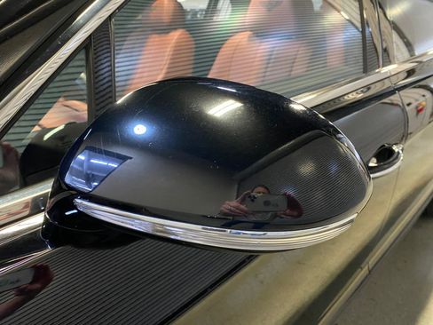 Used 2015 Bentley Flying Spur V8 image 16