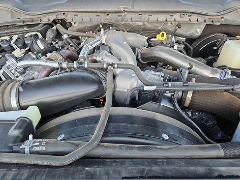 Used 2022 Ford F250 Lariat image 36