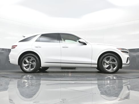 Certified 2026 Genesis GV70 2.5T Select image 33
