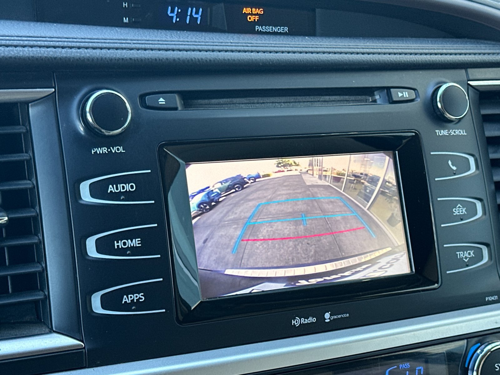 Used 2015 Toyota Highlander Plus AWD/4WD image 19
