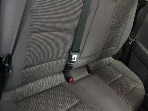 Used 2017 Kia Niro LX image 8