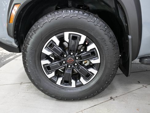 Used 2022 Nissan Frontier PRO-4X AWD/4WD image 30