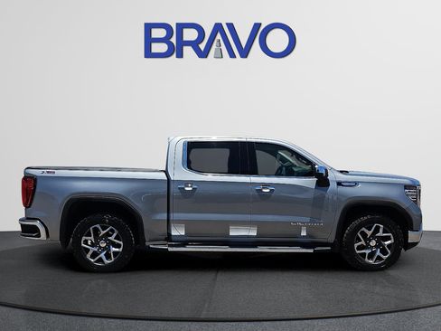 Used 2023 GMC Sierra 1500 SLT AWD/4WD image 5