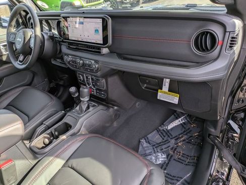 New 2026 Jeep Gladiator Rubicon AWD/4WD image 28