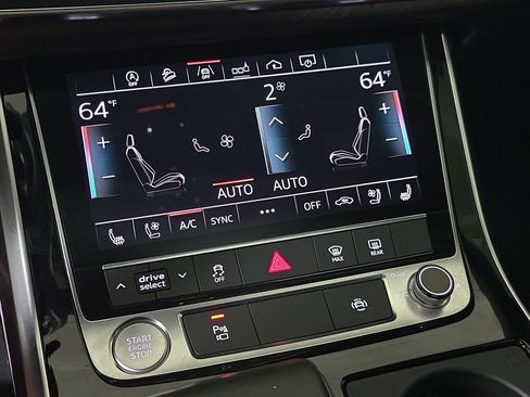 Used 2019 Audi Q8 Premium Plus w/ Premium Plus AWD/4WD image 25