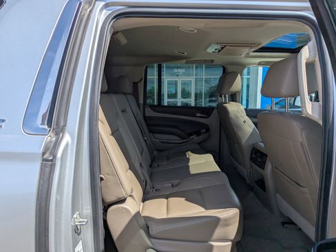 Certified 2020 Chevrolet Suburban LT AWD/4WD image 43