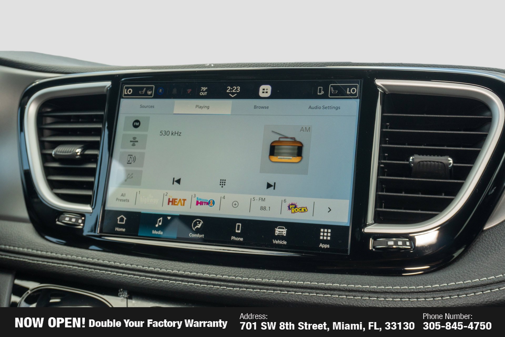 New 2027 Chrysler Pacifica Select FWD image 23