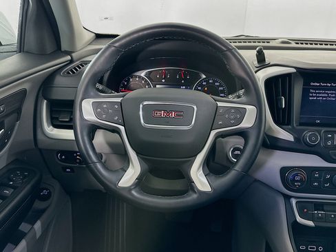 Used 2023 GMC Terrain SLT image 17