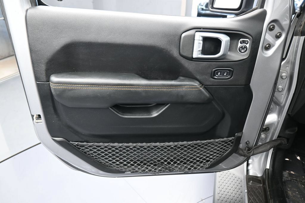 Used 2021 Jeep Wrangler Unlimited Sahara AWD/4WD image 12