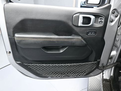 Used 2021 Jeep Wrangler Unlimited Sahara AWD/4WD image 12