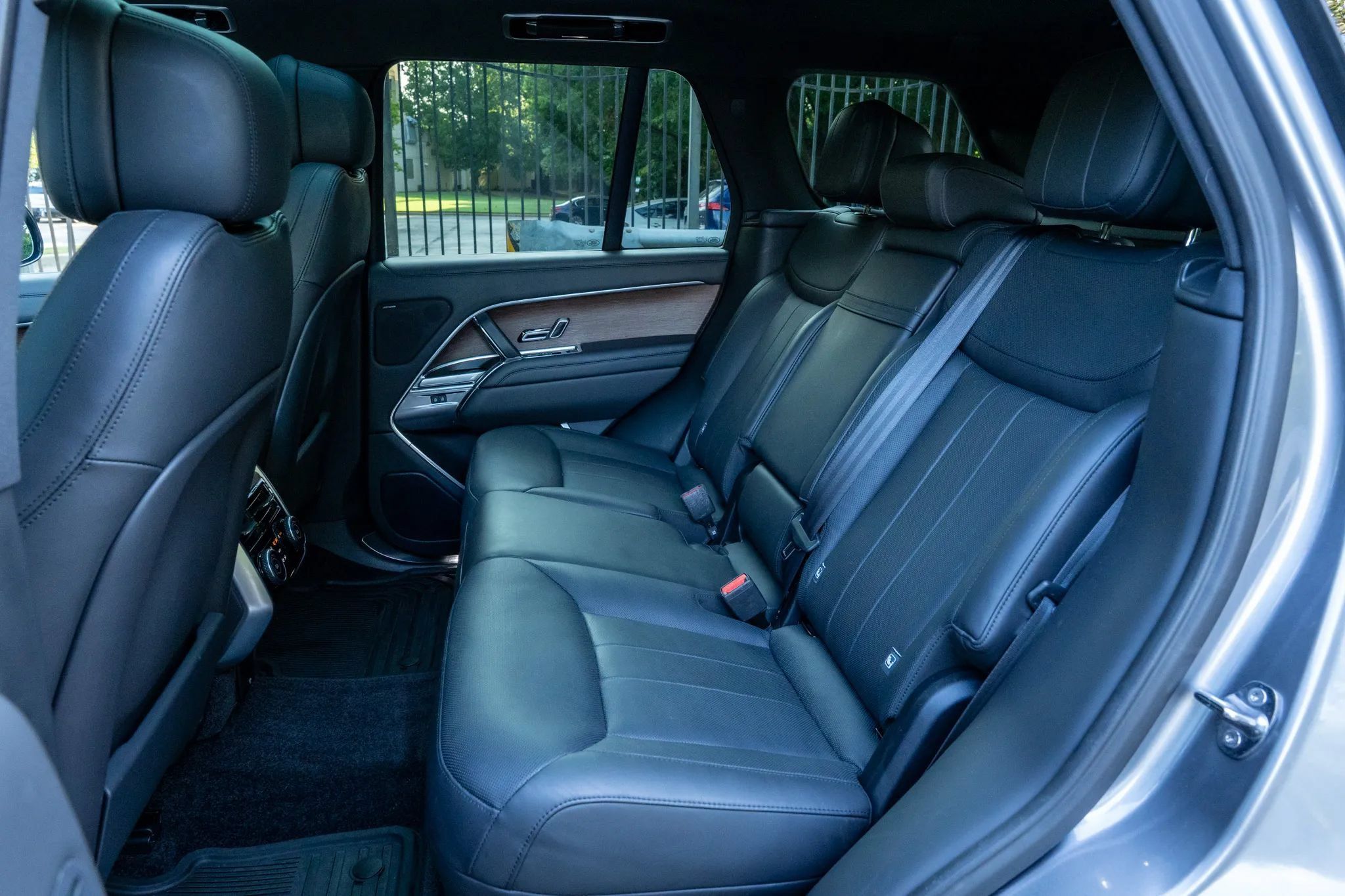 Used 2023 Land Rover Range Rover SE AWD/4WD image 14