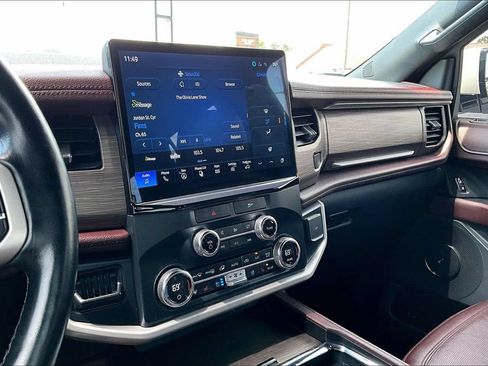 Used 2022 Ford Expedition Max Limited RWD image 14
