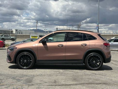 Used 2022 Mercedes-Benz GLA 250 4MATIC image 4