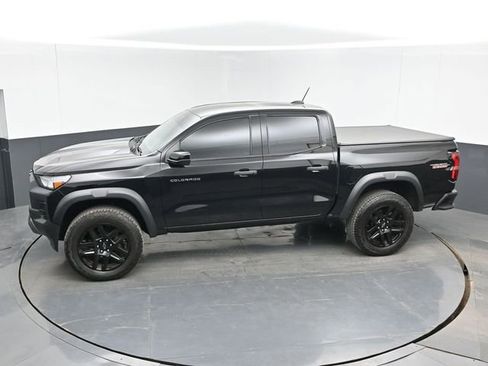 Used 2023 Chevrolet Colorado Trail Boss w/ Technology Package AWD/4WD image 34